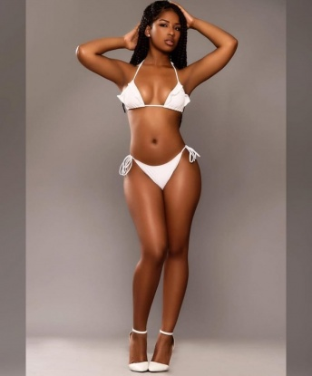 Экзотическая красавица с завораживающими глазами ждет тебя для интимных встреч. Приглашаю в мир страсти и наслаждения, звони и я окрылю тебя своим очарованием! 11104, 24 года