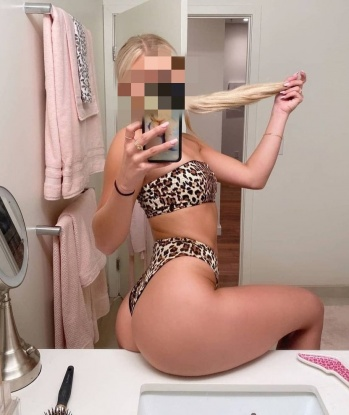 У меня безграничная страсть и игривость, я создана, чтобы доставить тебе настоящее удовольствие. В моих нежных объятиях ты забудешь о реальности и погрузишься в мир наслаждения. Приглашаю тебя в мое уютное гнездышко в Москве, где мы сможем погрузиться в океан наслаждения. Я оказываю широкий спектр интимных услуг, способных удовлетворить самые изысканные желания. Возможны выезд и встречи в гостиницах. Со мной каждая минута будет наполнена страстью и любовью. Отзывы довольных клиентов говорят сами за себя 🌟 Фото 100% мои. Жду твоего звонка для интимных встреч в Москве 😘🌹 4454, 30 лет